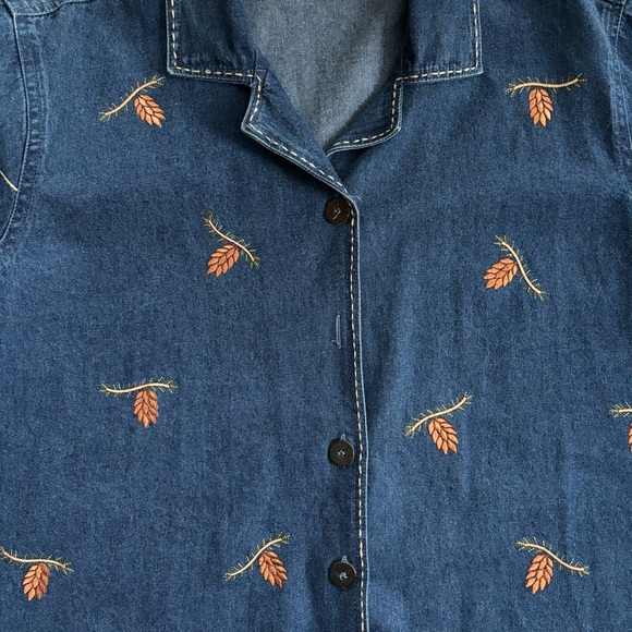 New Direction Denim Jacket Shirt Medium Embroidered Bear Vintage Cabin Granny - Picture 3 of 16